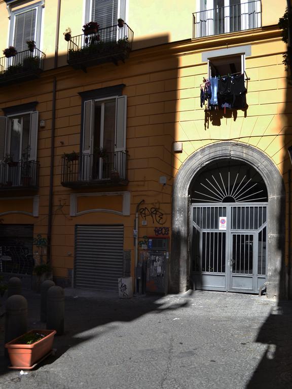 Ecce Homo 28 Acomodação com café da manhã Nápoles Exterior foto